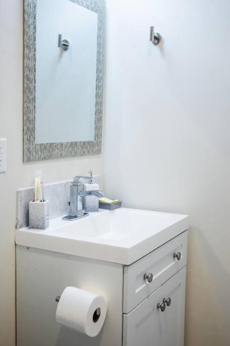 1-Bedroom With Cali King Size Bed In サンディエゴ エクステリア 写真