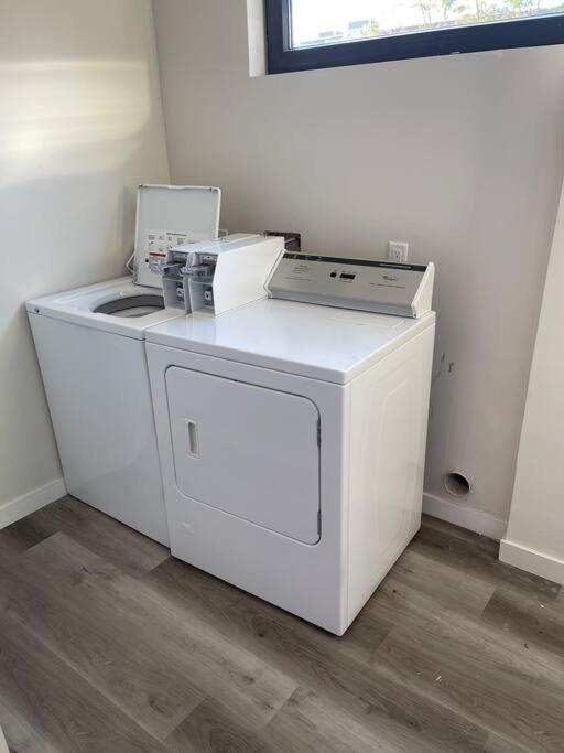 1-Bedroom With Cali King Size Bed In サンディエゴ エクステリア 写真