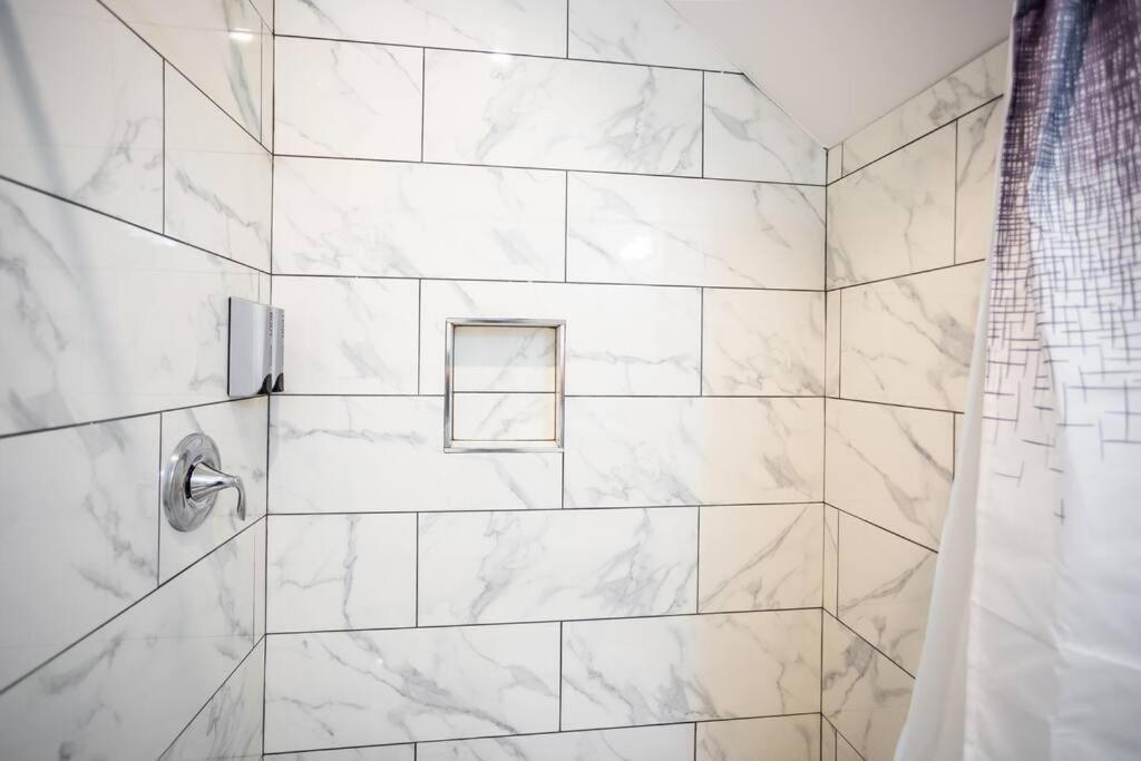 1-Bedroom With Cali King Size Bed In サンディエゴ エクステリア 写真